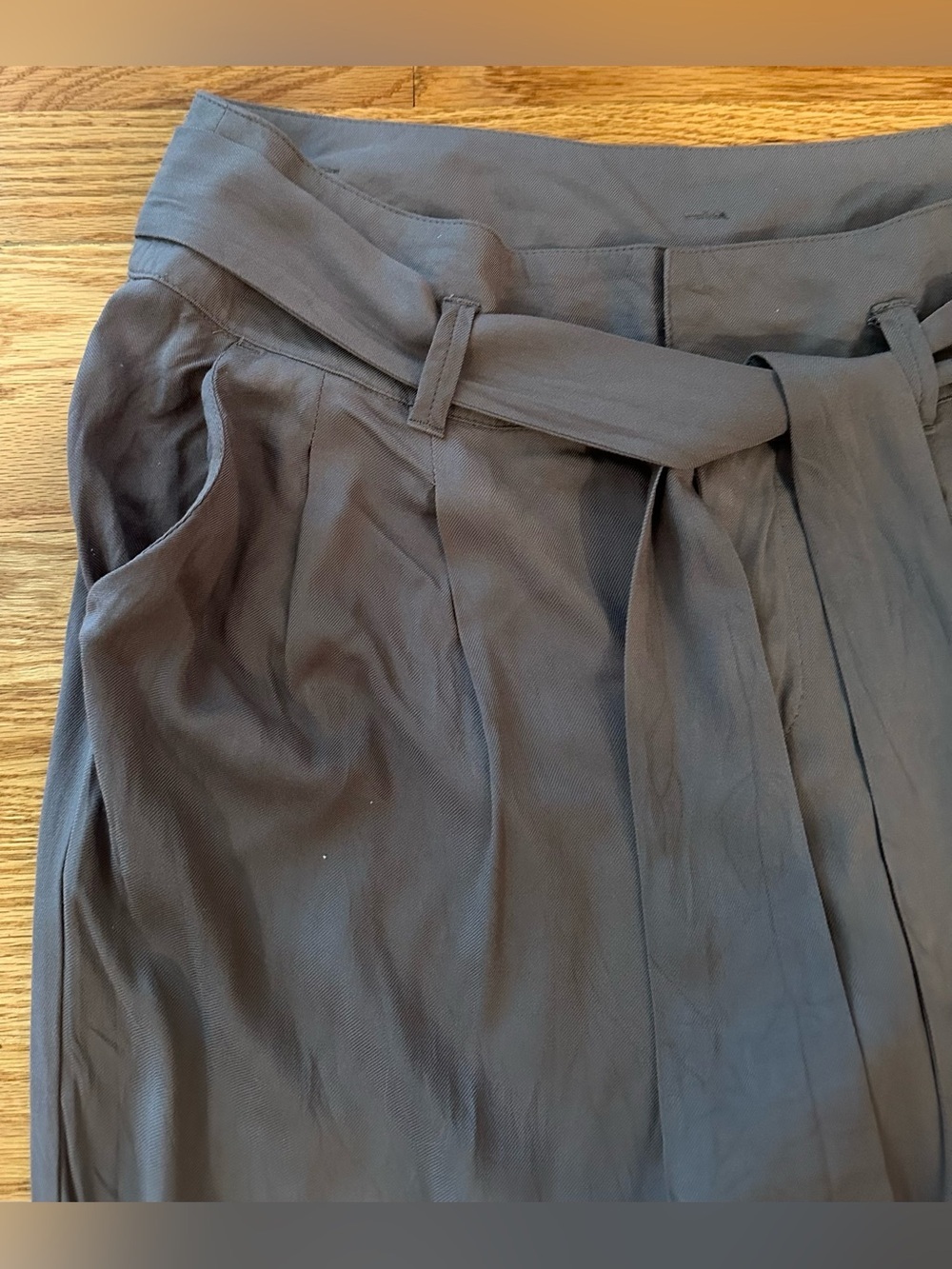 Sundance Gray 100% Rayon Tie Waist Pants Women’s Size 8 Boho Casual Tapered Leg - Picture 4 of 12